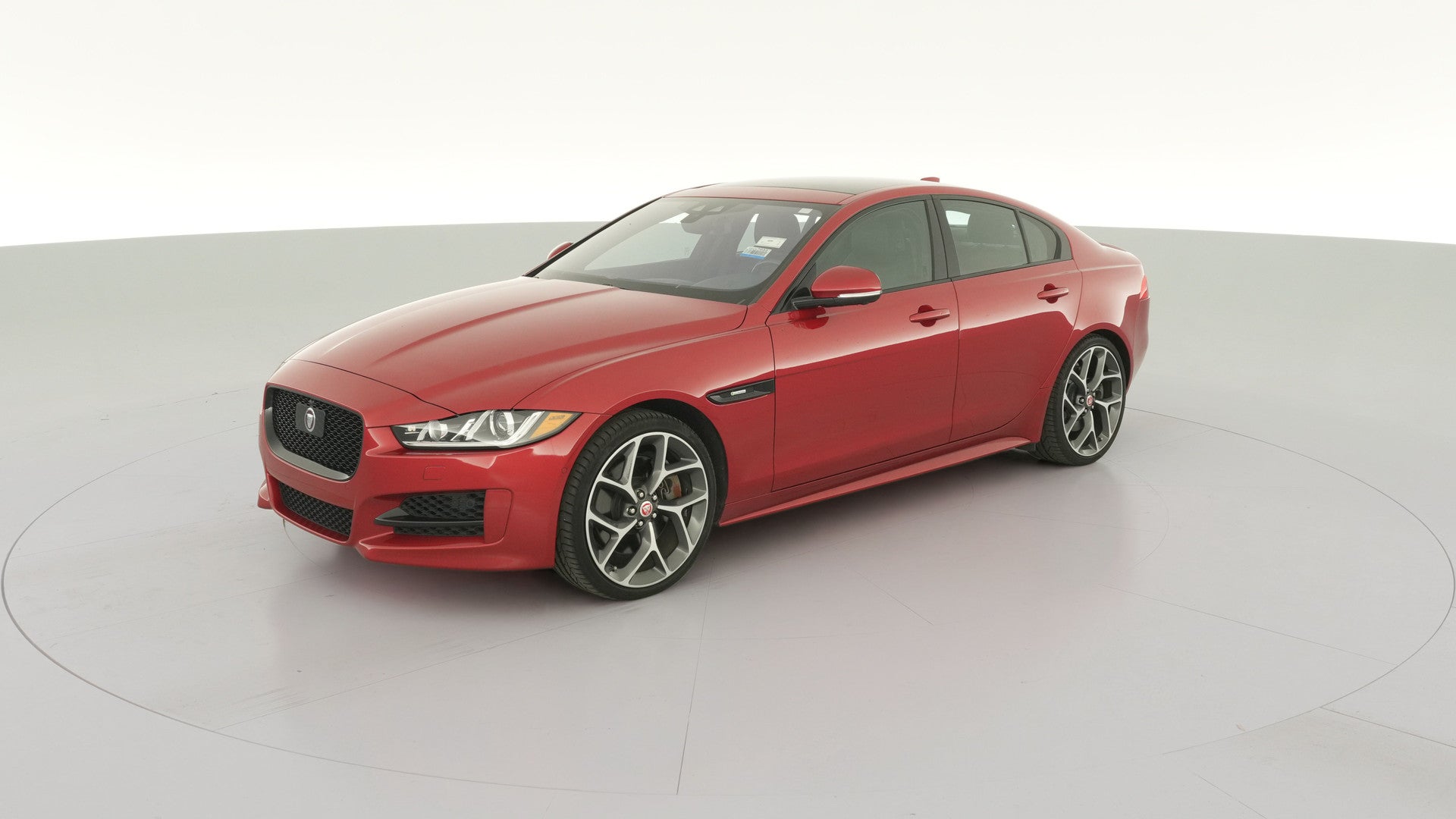 2017 Jaguar XE vehicle photo