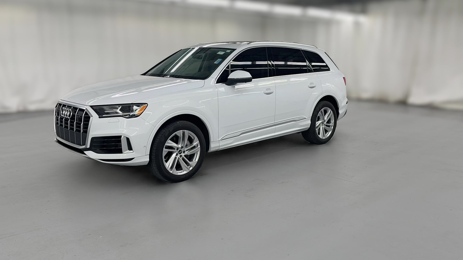 2023 Audi Q7 vehicle photo