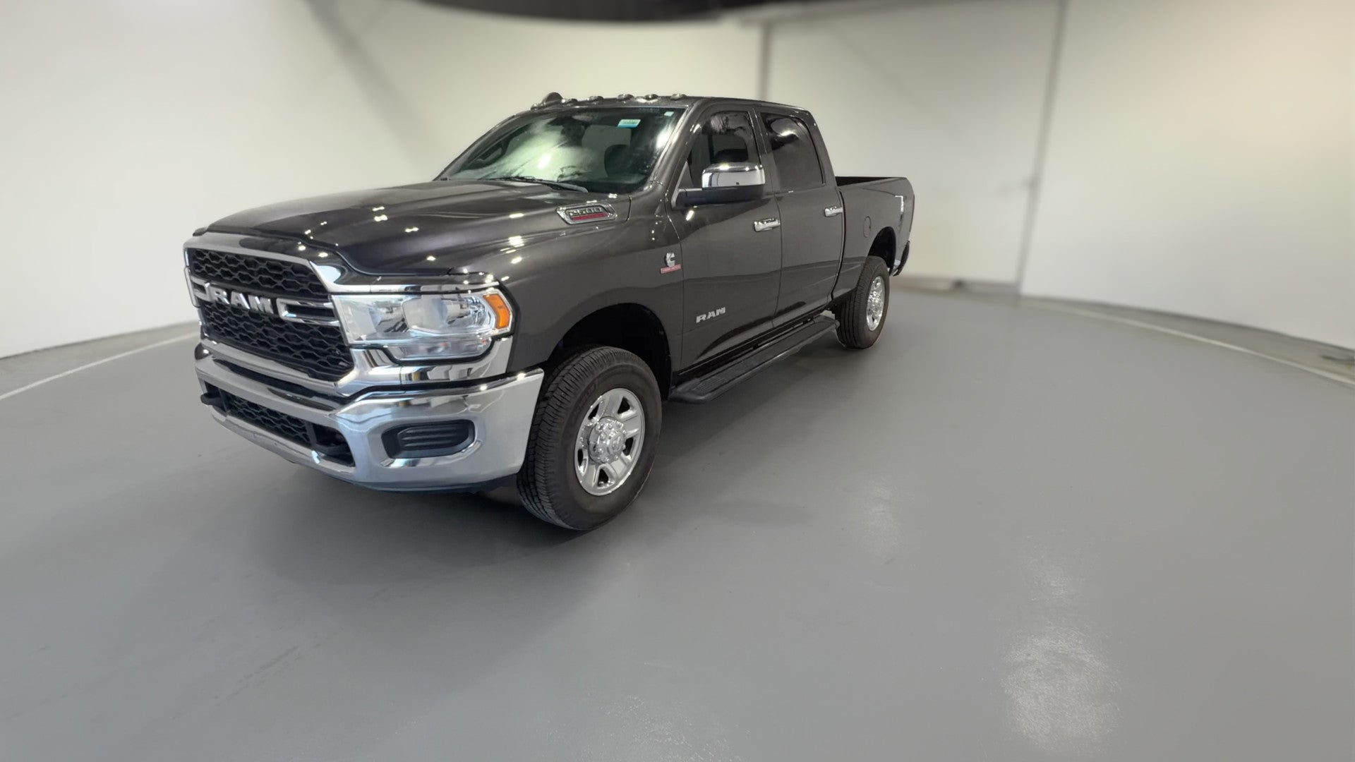 2022 Ram 2500 Crew Cab vehicle photo
