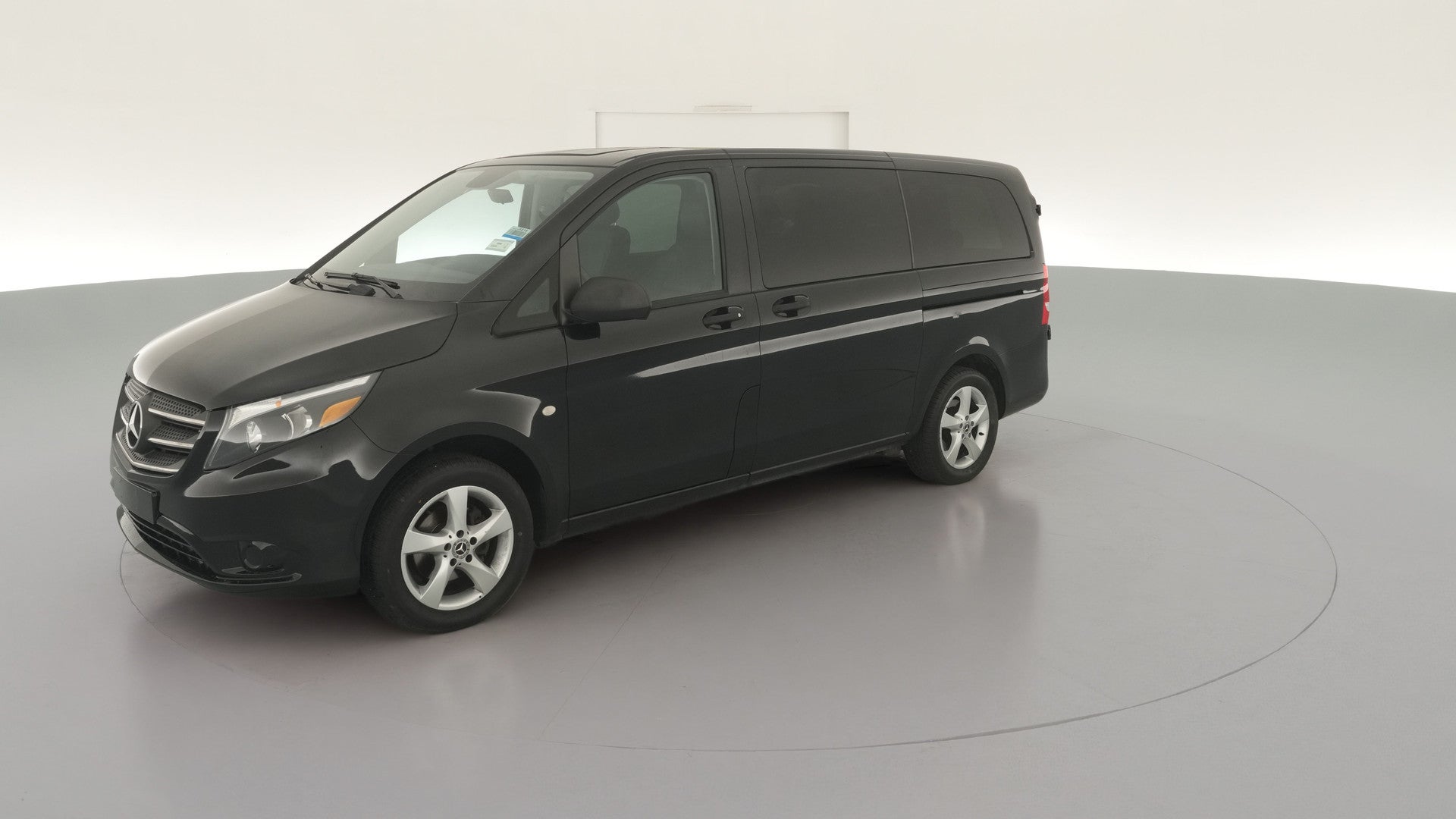 2018 Mercedes-Benz Metris Passenger vehicle photo