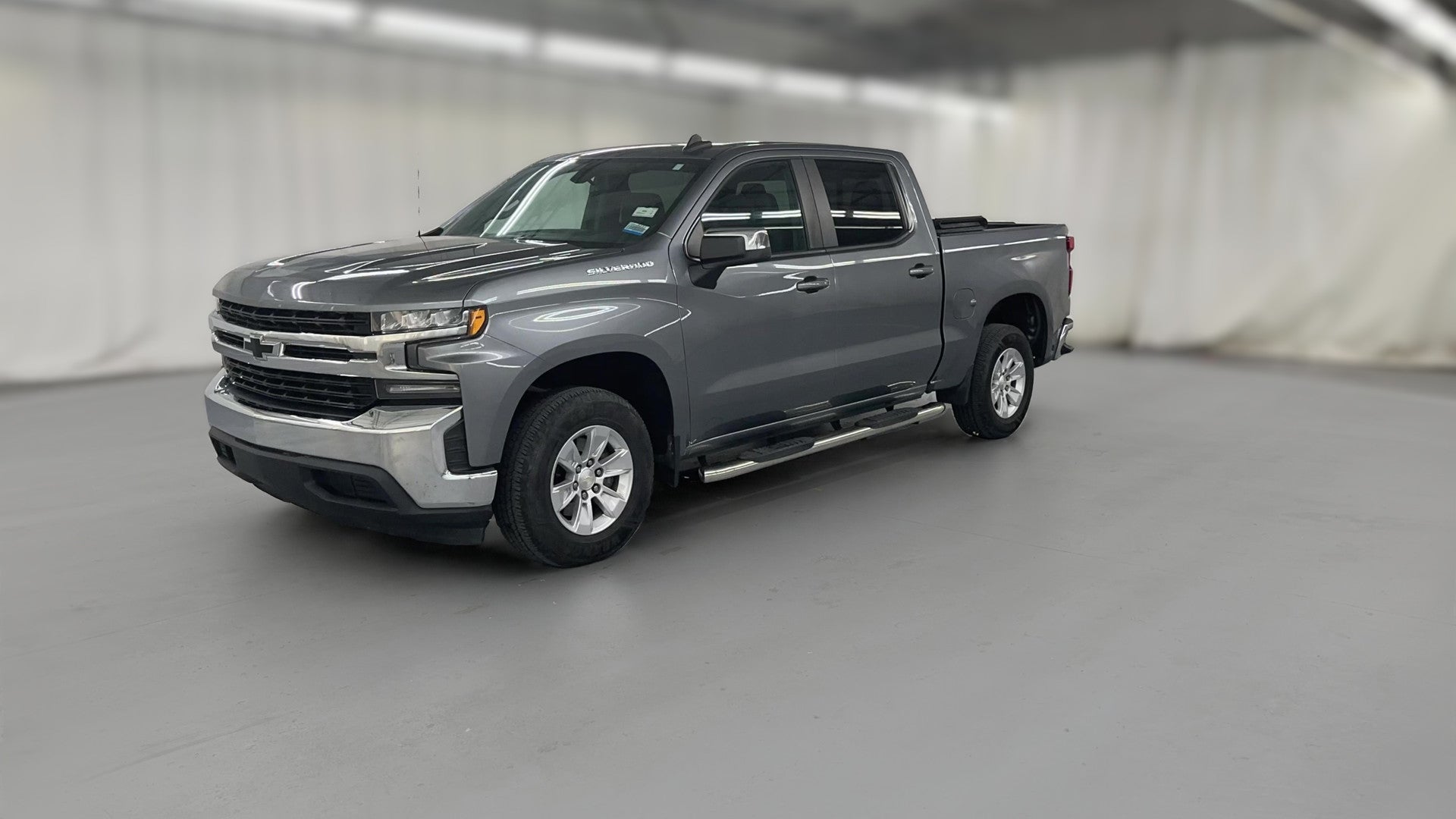 2019 Chevrolet Silverado 1500 Crew Cab vehicle photo