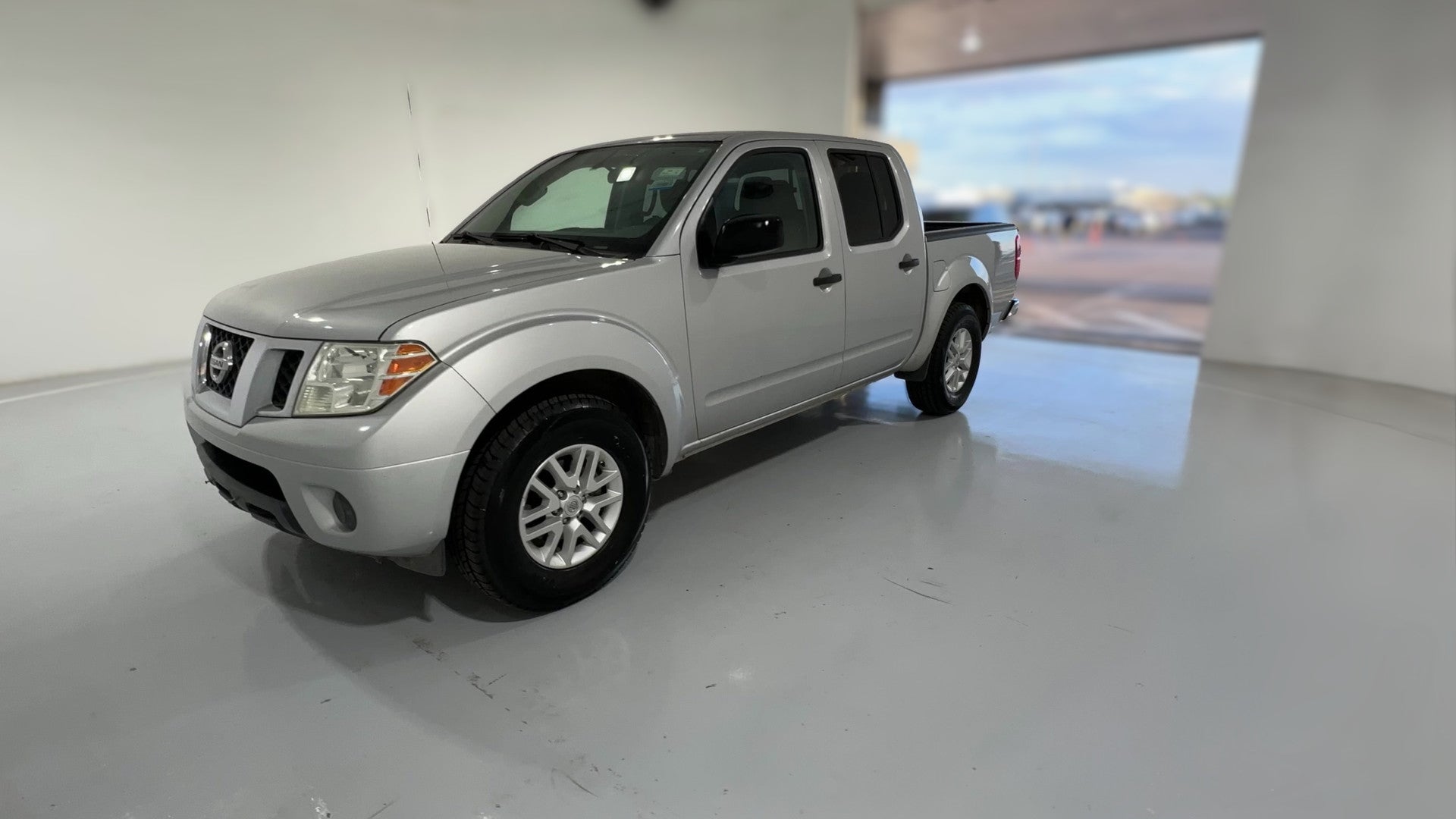 2019 Nissan Frontier Crew Cab vehicle photo
