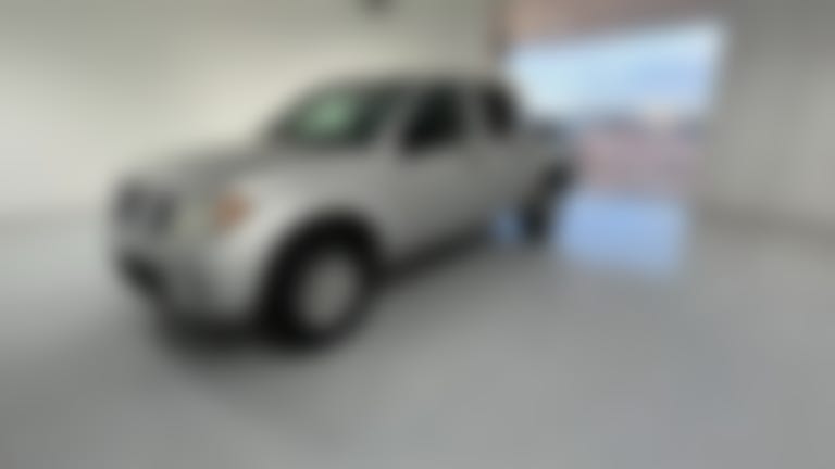 2019 Nissan Frontier Crew Cab vehicle photo