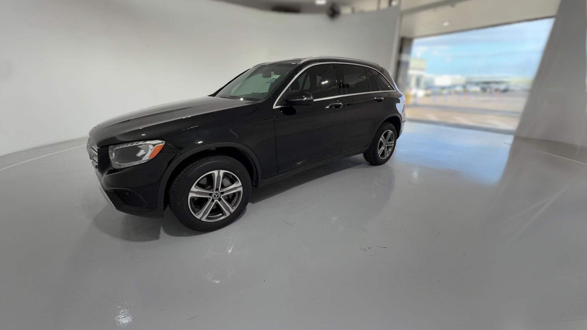 2018 Mercedes-Benz GLC vehicle photo