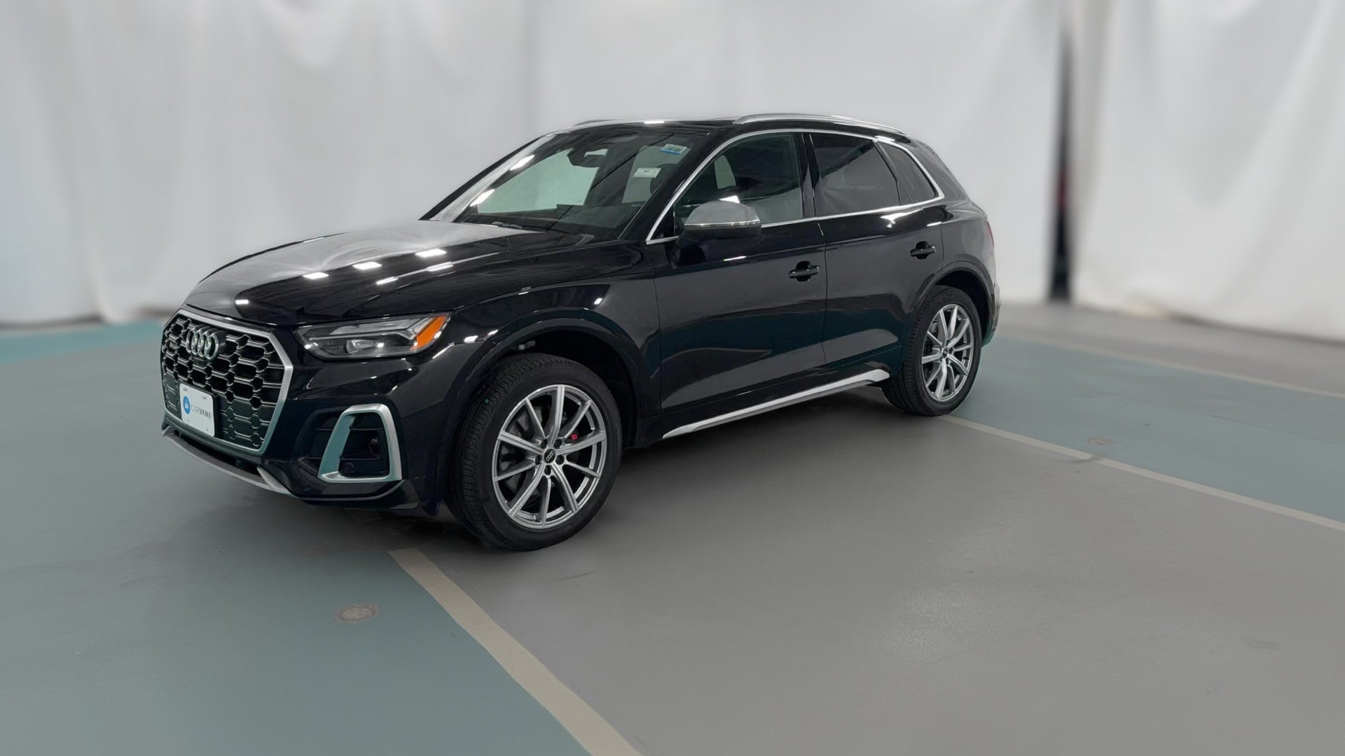 2022 Audi SQ5 vehicle photo