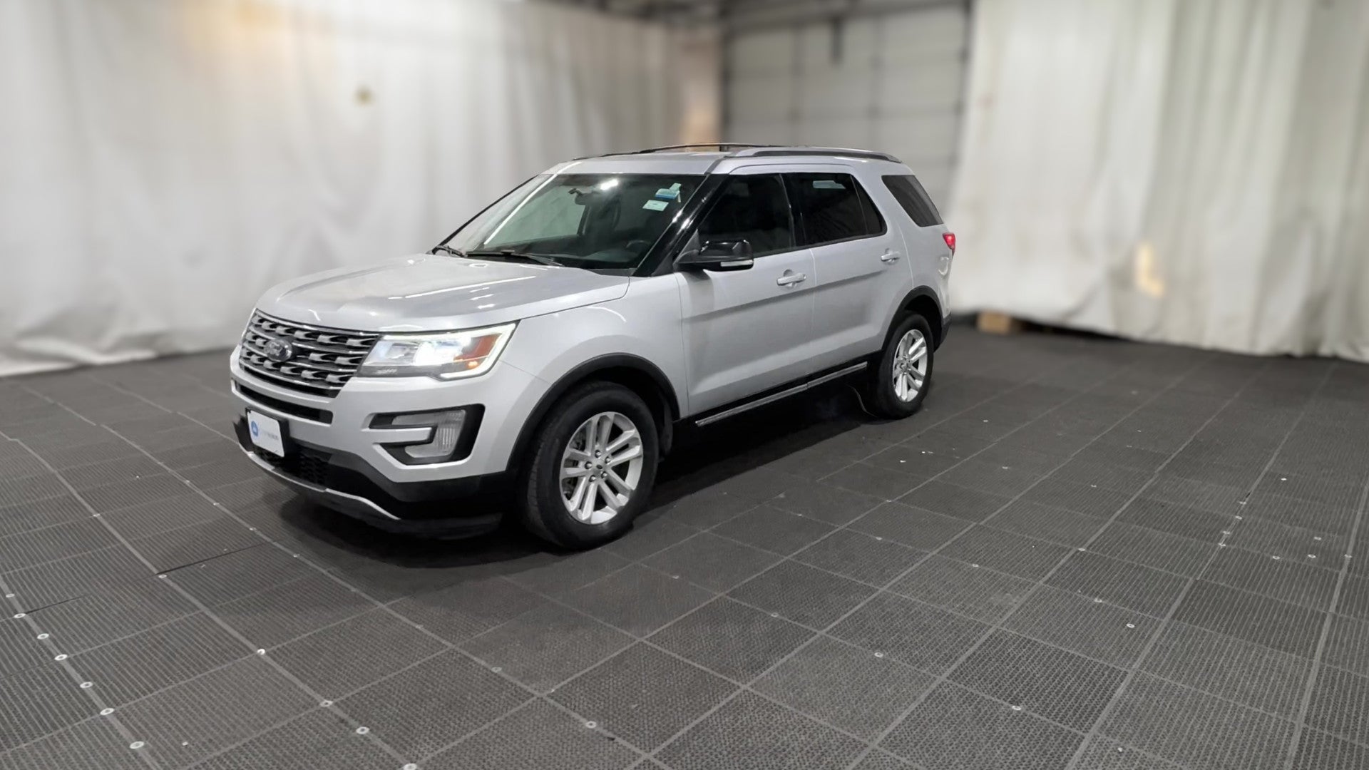 2017 Ford Explorer vehicle photo