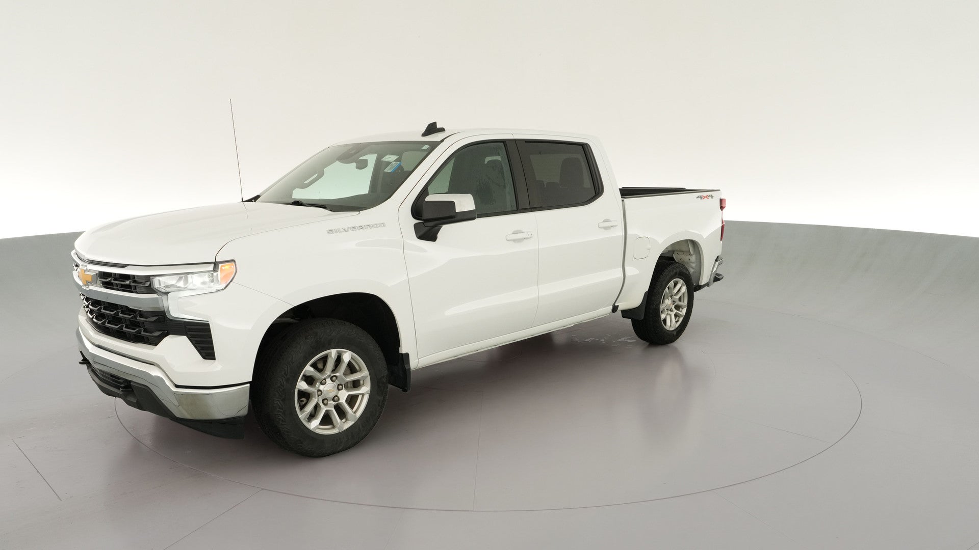 2024 Chevrolet Silverado 1500 Crew Cab vehicle photo