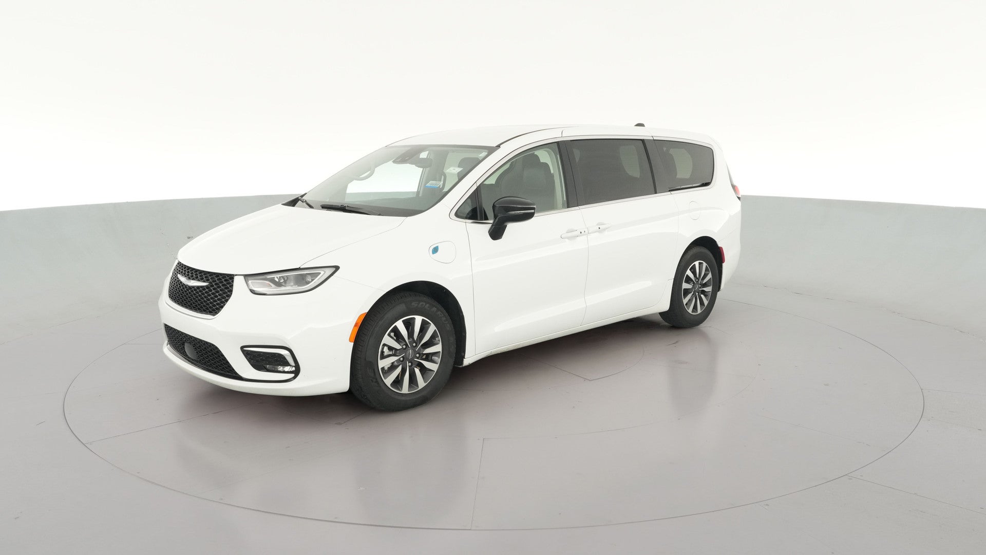 2024 Chrysler Pacifica Hybrid vehicle photo