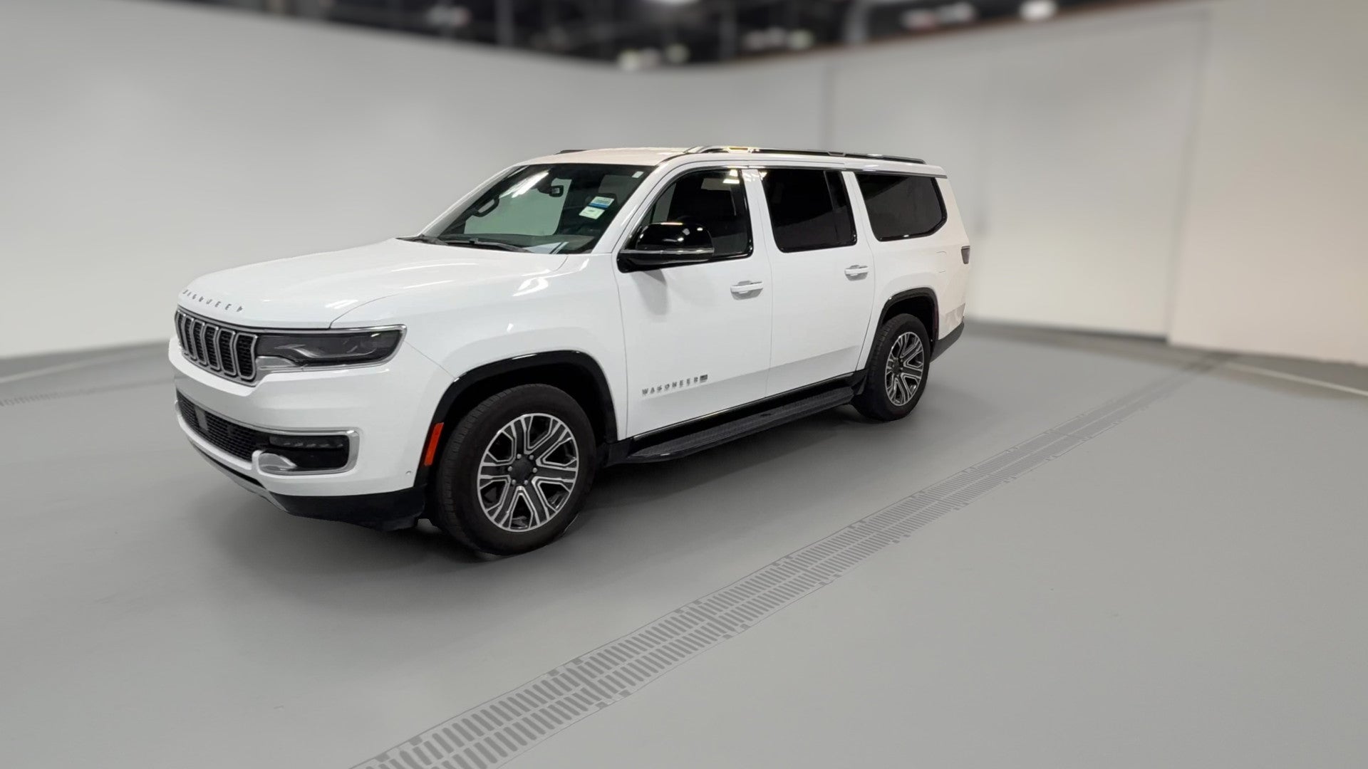 2024 Jeep Wagoneer L vehicle photo