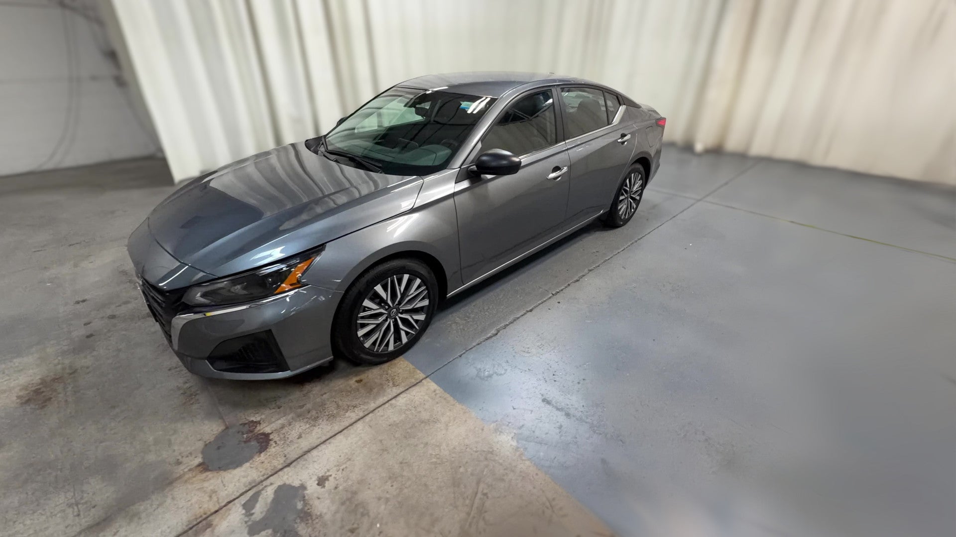 2025 Nissan Altima vehicle photo