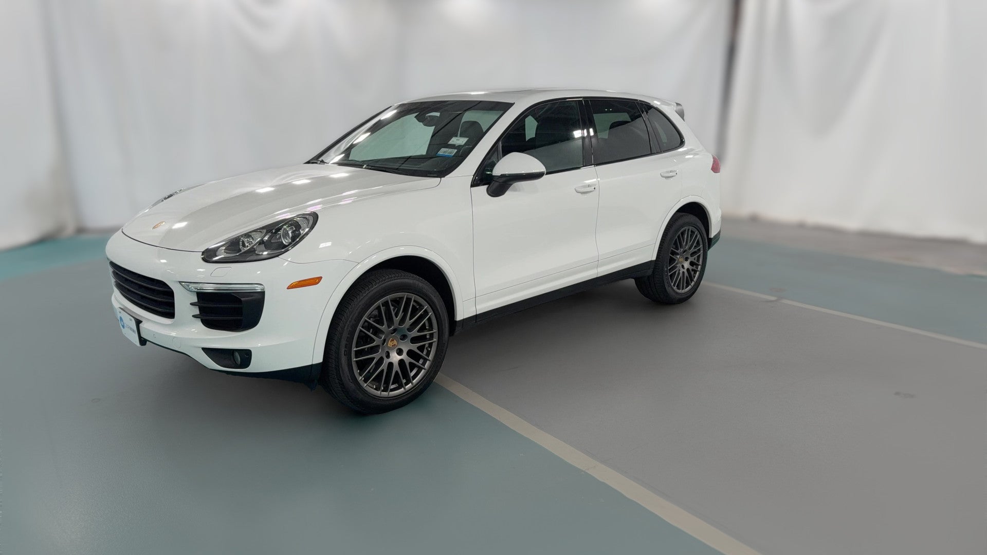 2017 Porsche Cayenne vehicle photo