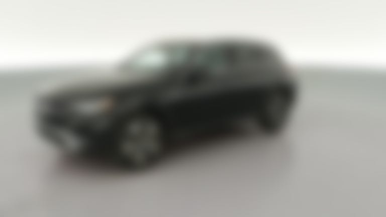 2025 Mercedes-Benz GLC vehicle photo