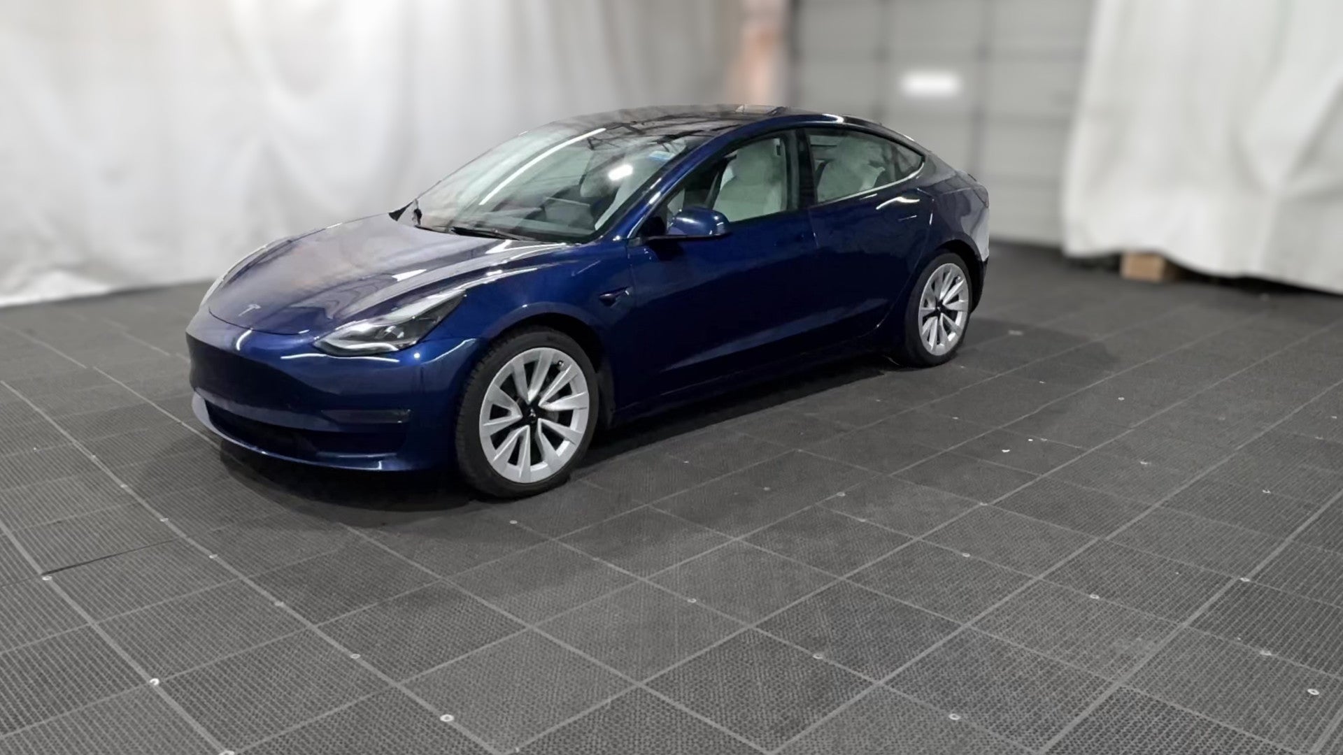 2022 Tesla Model 3 vehicle photo