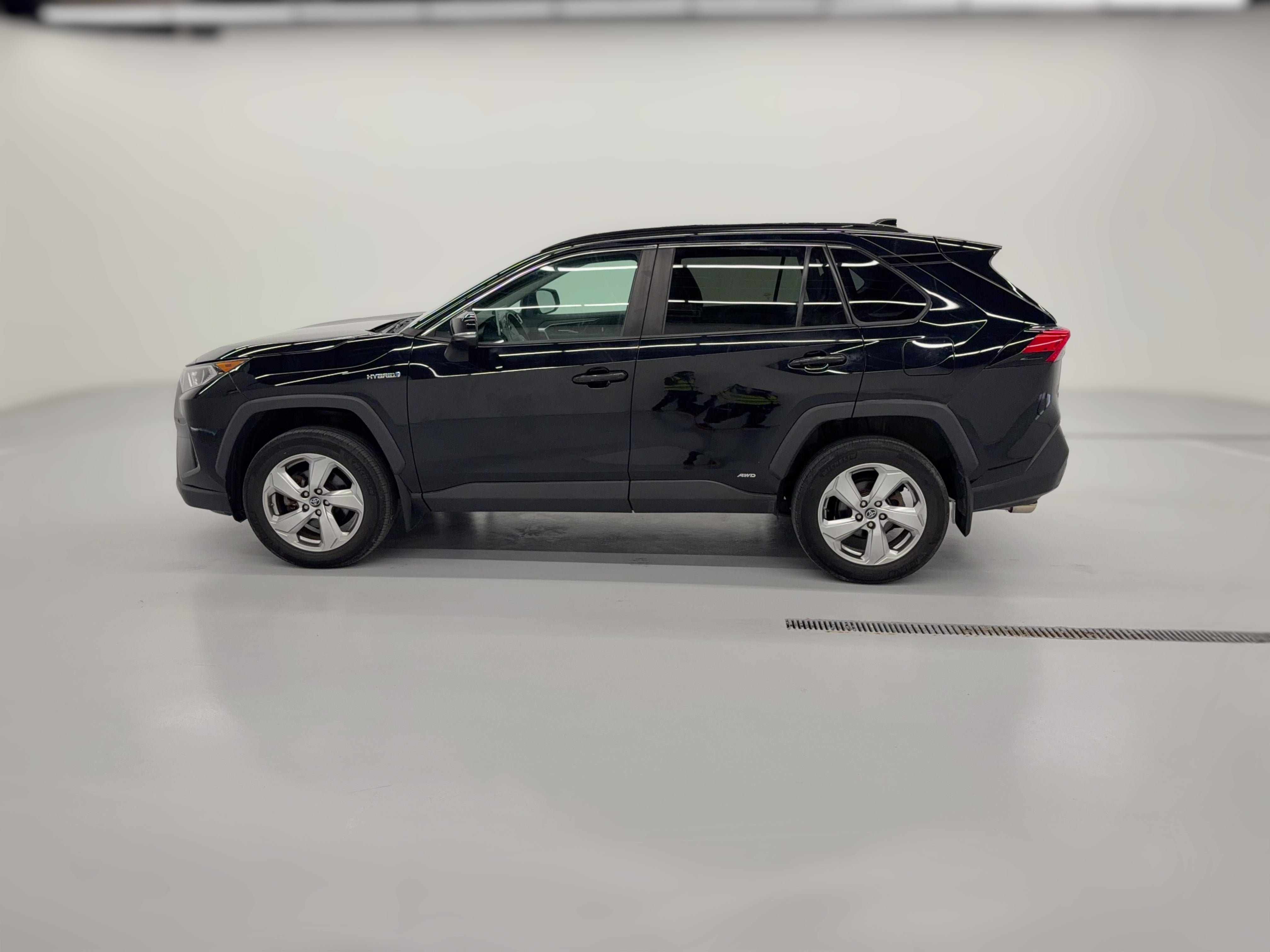 2019 Toyota RAV4 Limited - Photo 31
