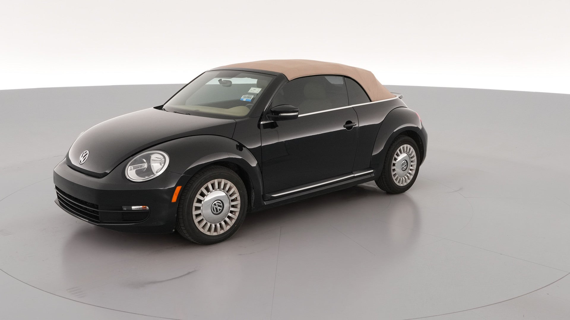 2013 Volkswagen Beetle vehicle photo