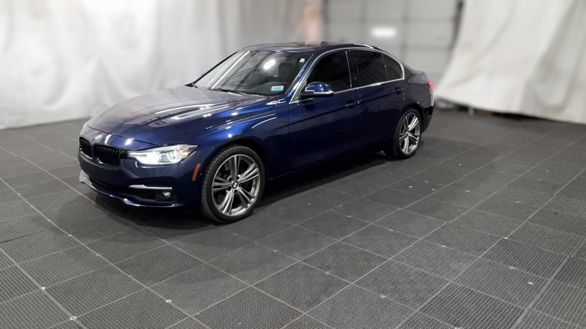 2016 BMW 3 Series vehicle photo