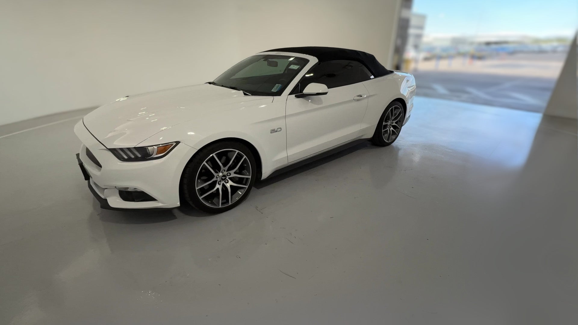 2016 Ford Mustang vehicle photo