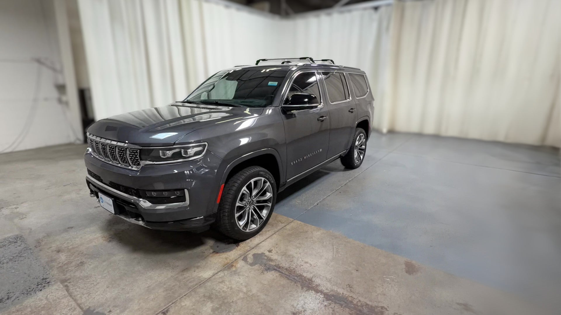 2023 Jeep Grand Wagoneer vehicle photo