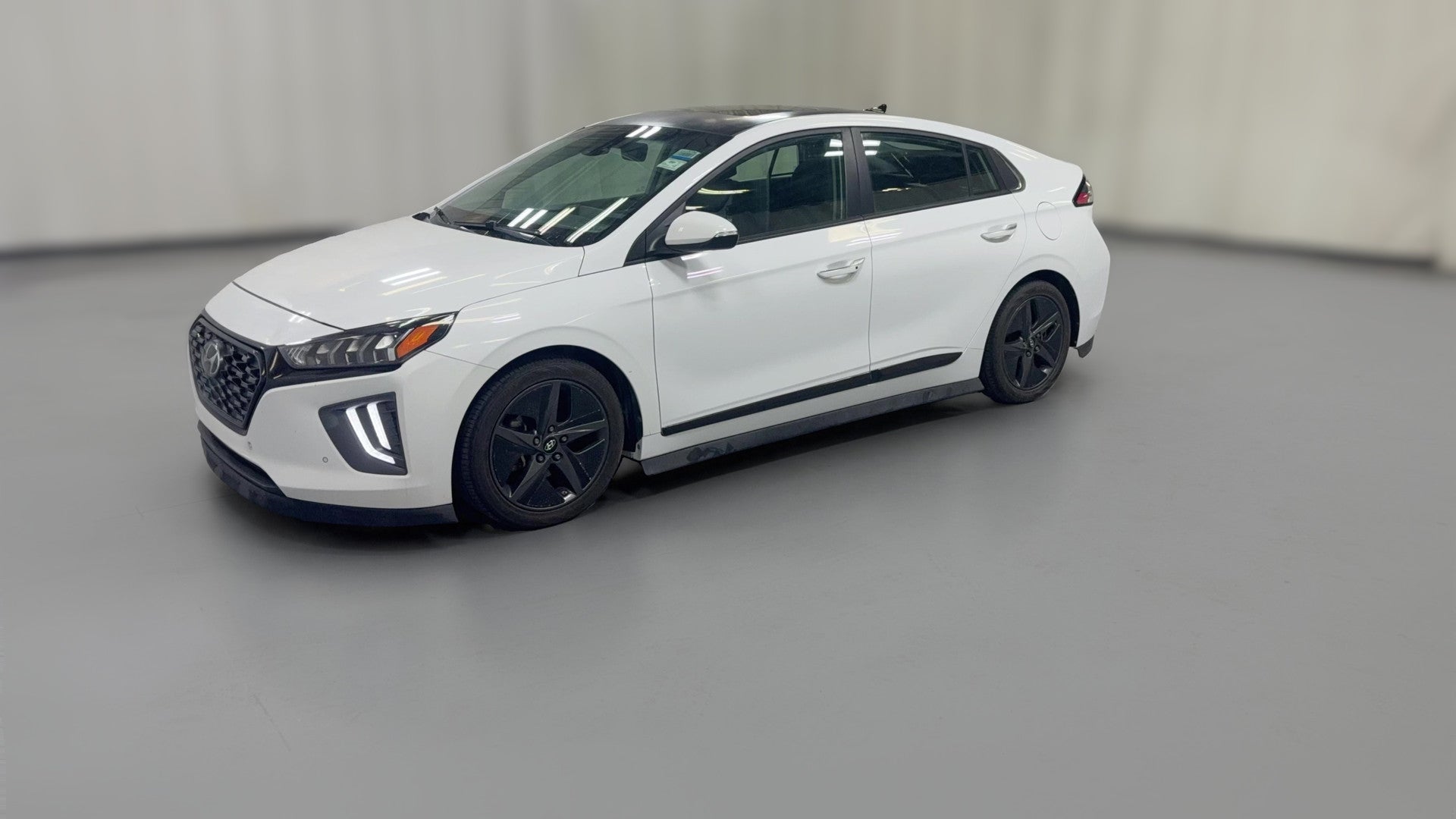 2020 Hyundai Ioniq Hybrid vehicle photo