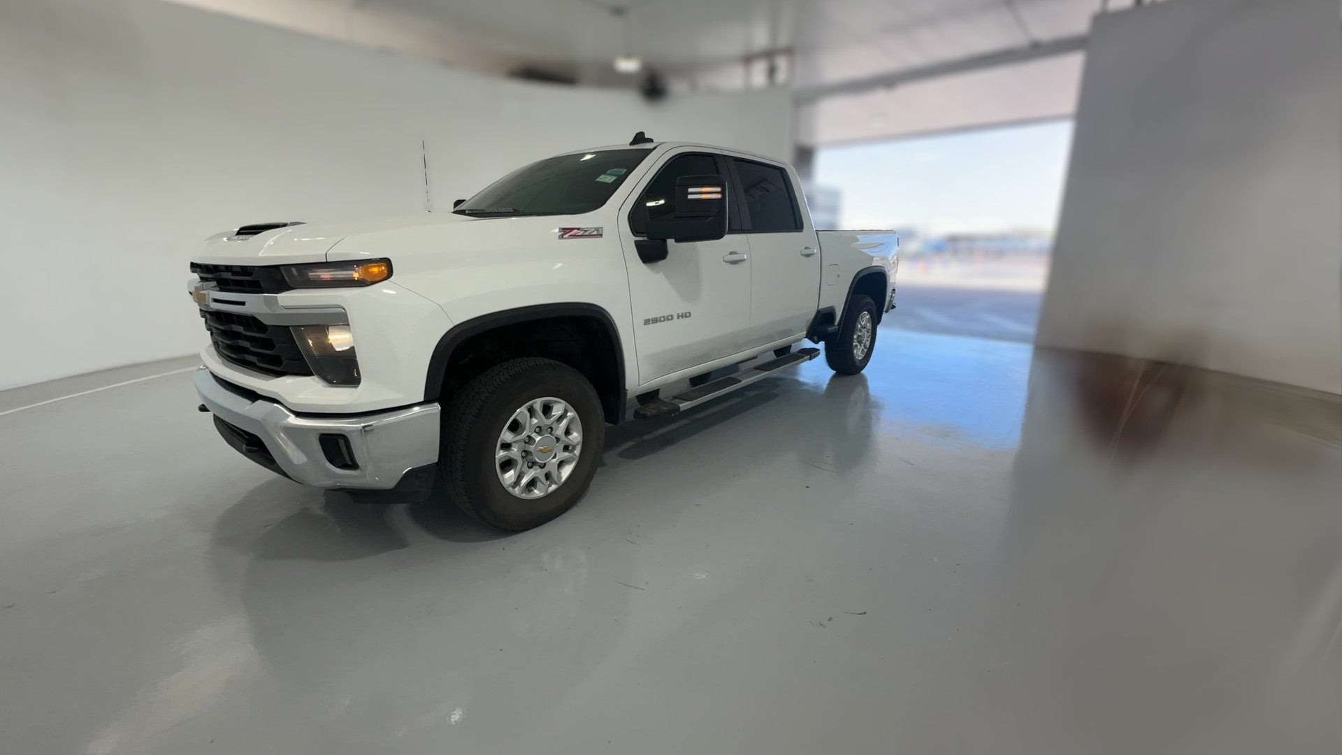 2025 Chevrolet Silverado 2500 HD Crew Cab vehicle photo