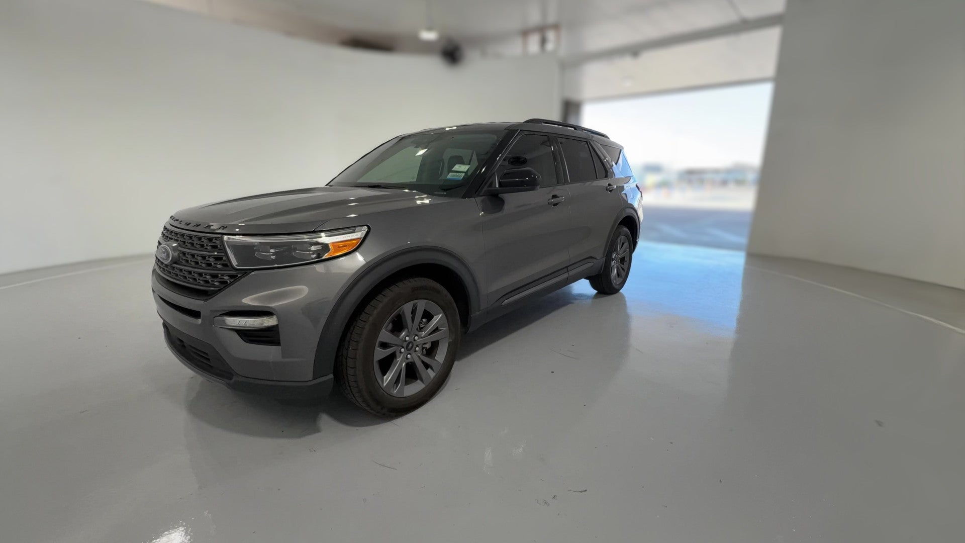 2022 Ford Explorer vehicle photo