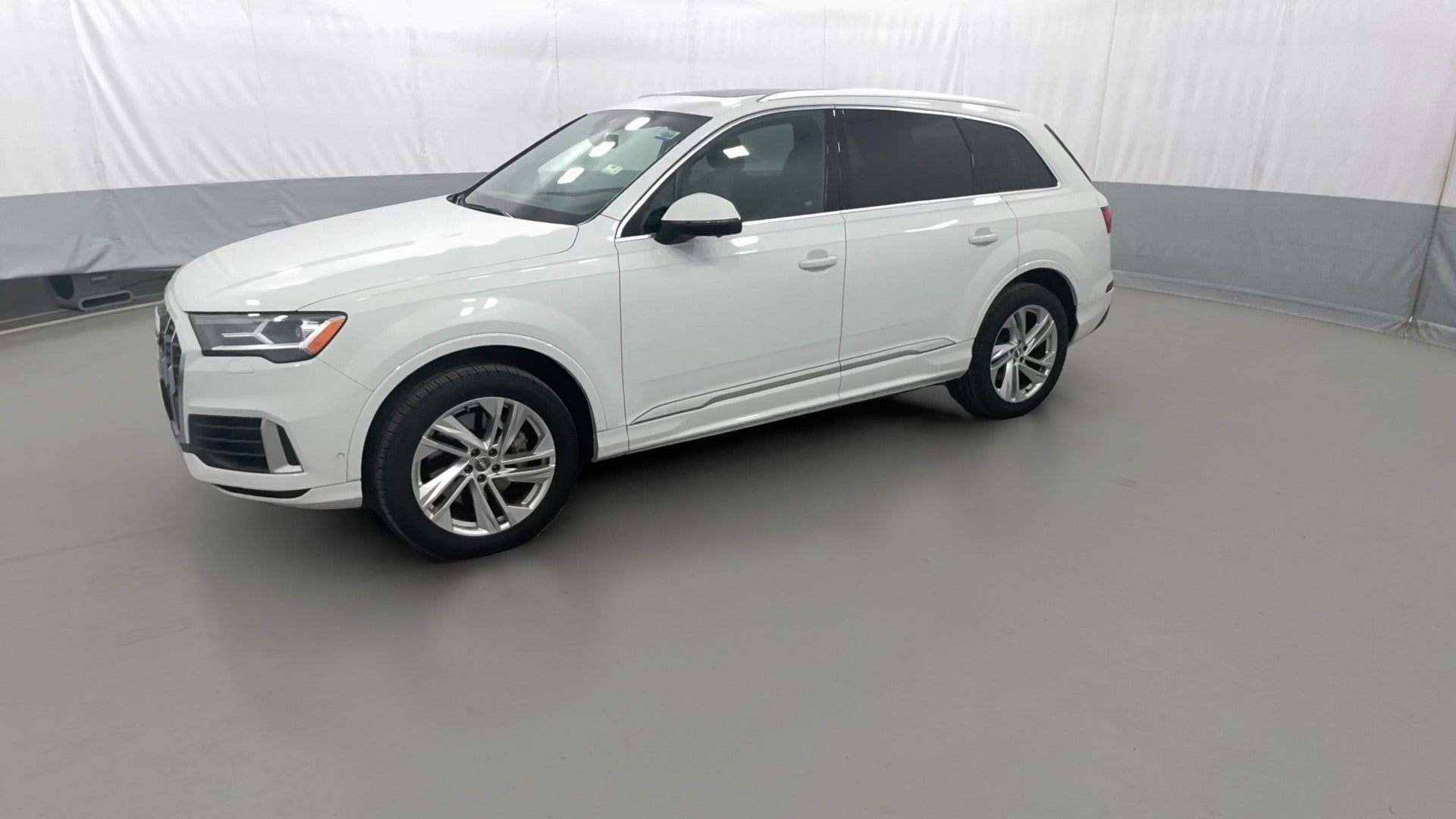 2021 Audi Q7 vehicle photo