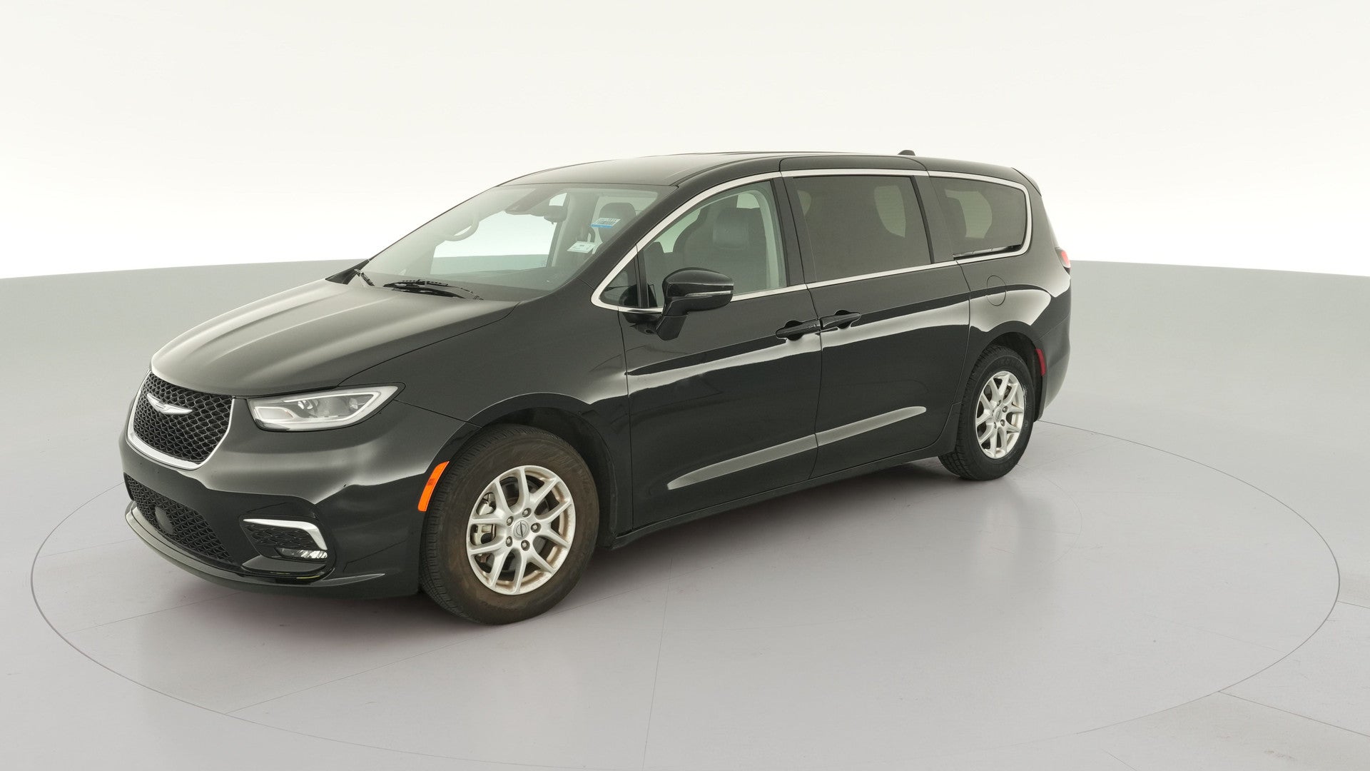 2024 Chrysler Pacifica vehicle photo