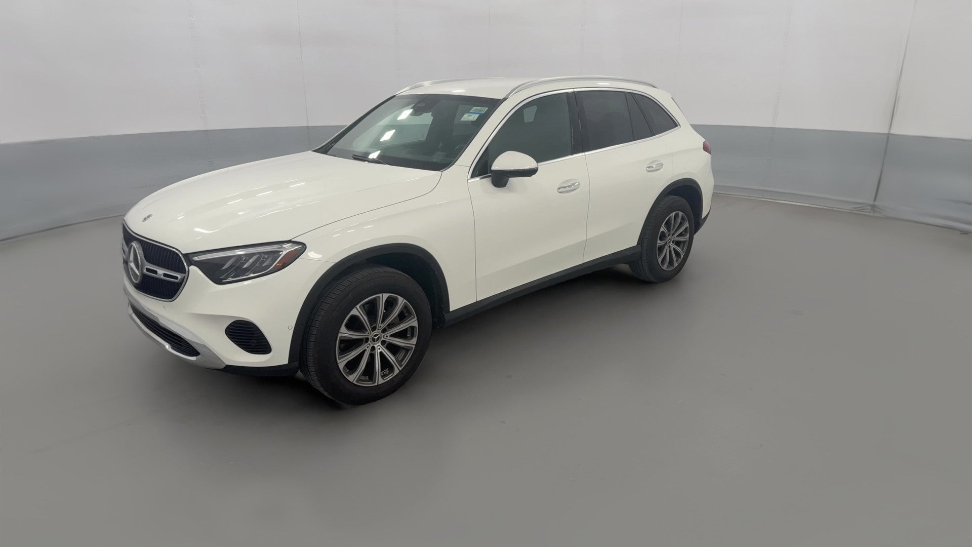 2024 Mercedes-Benz GLC vehicle photo