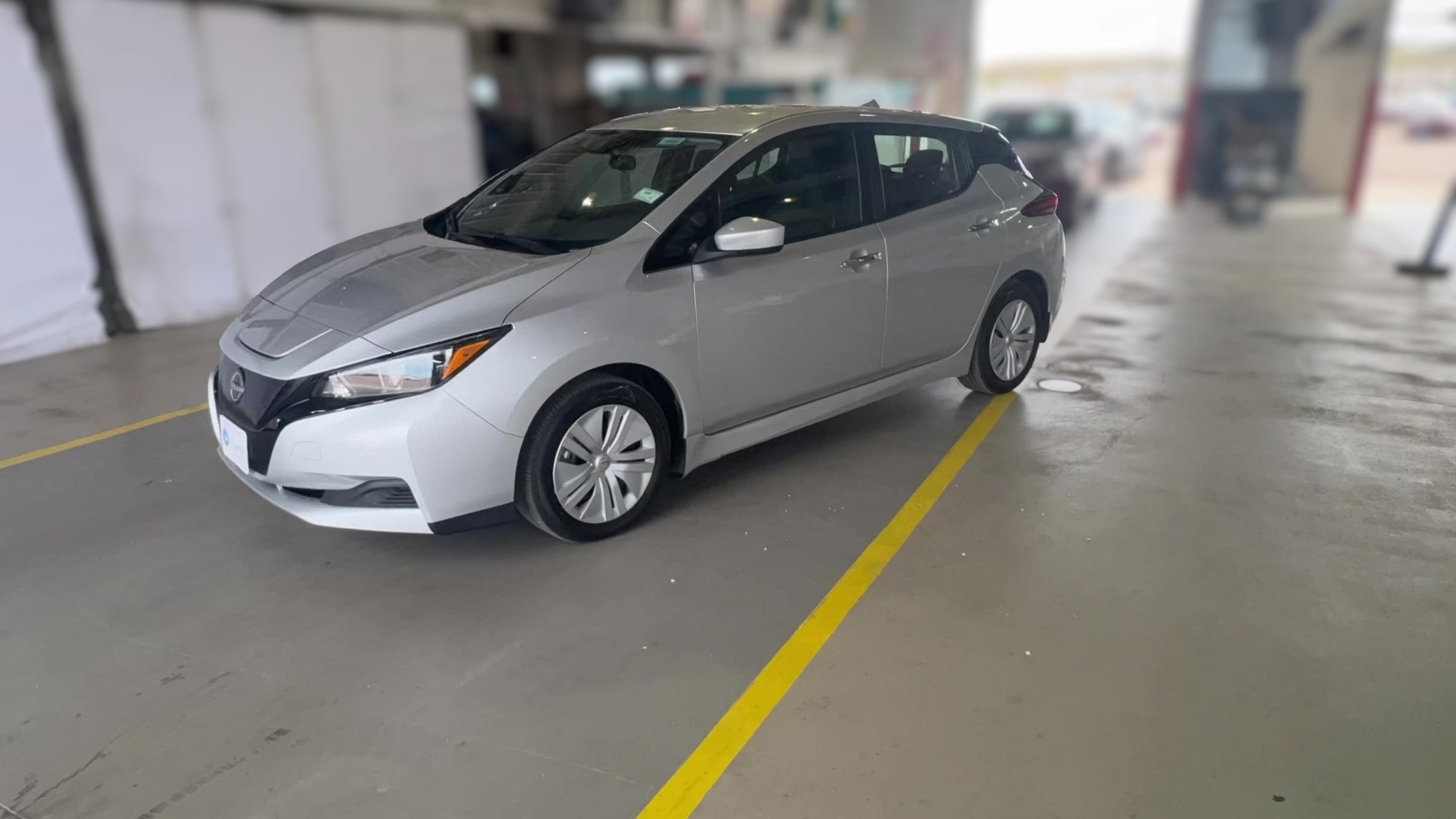 2025 Nissan LEAF vehicle photo