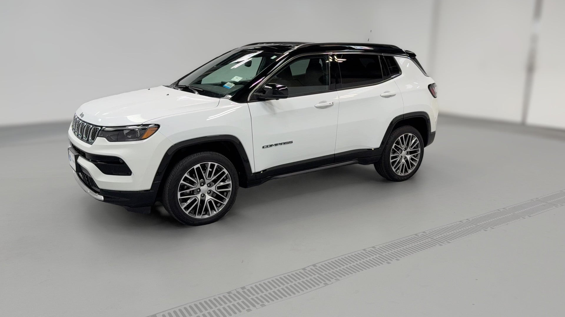 2023 Jeep Compass vehicle photo