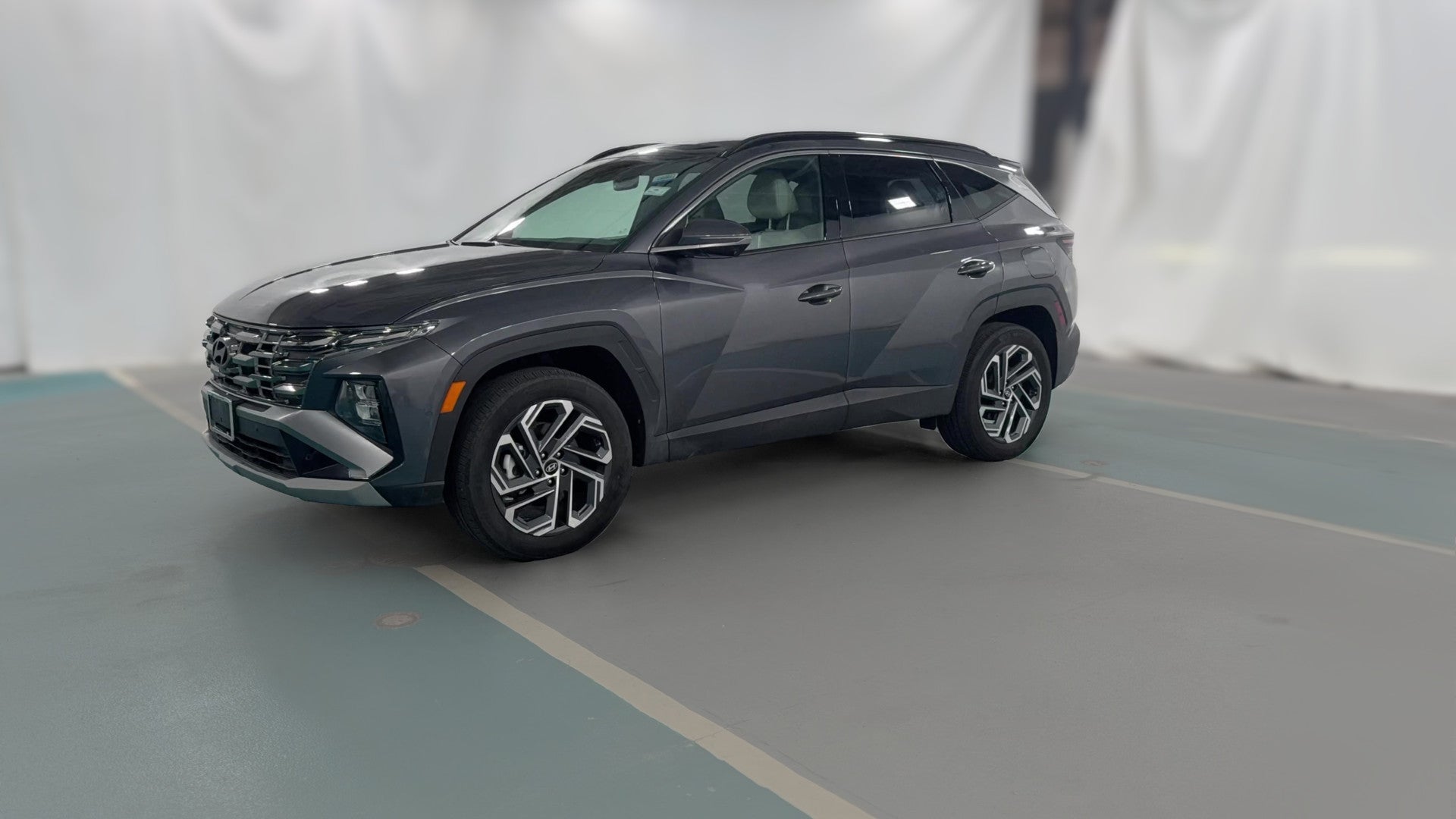 2025 Hyundai Tucson Hybrid vehicle photo
