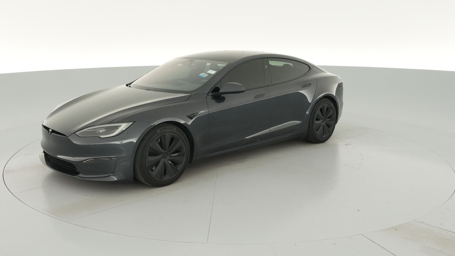 2025 Tesla Model S vehicle photo