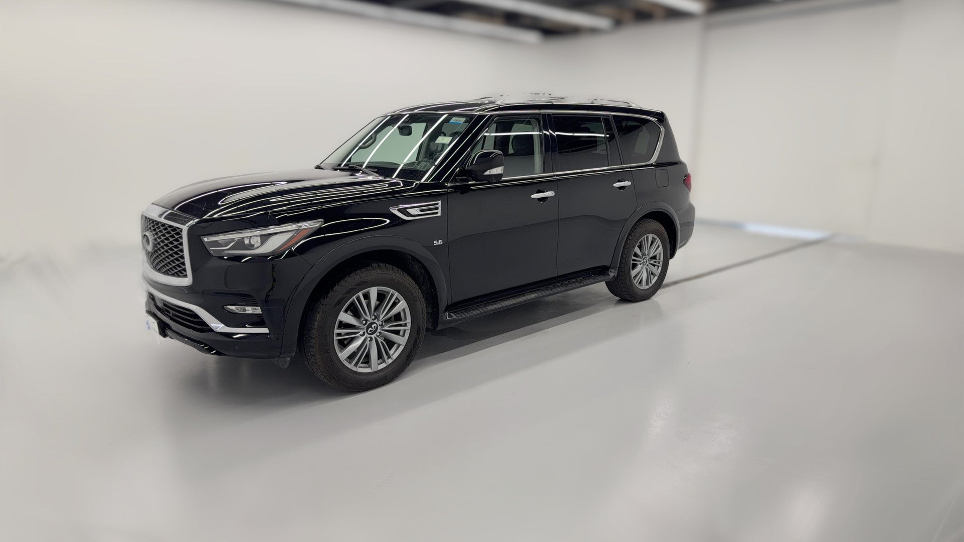 2019 INFINITI QX80 vehicle photo