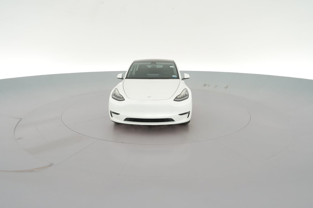 2021 Tesla Model Y Standard Range in Pearl White — 360° view 1