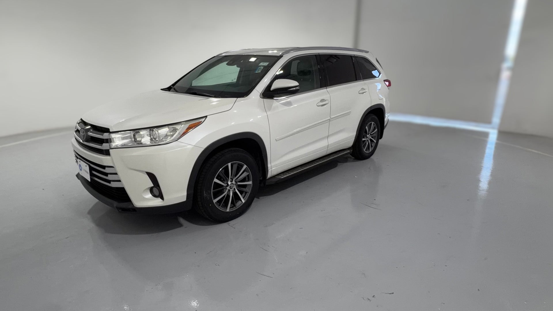 2018 Toyota Highlander vehicle photo