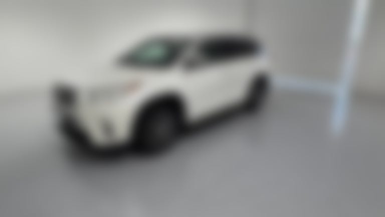 2018 Toyota Highlander vehicle photo