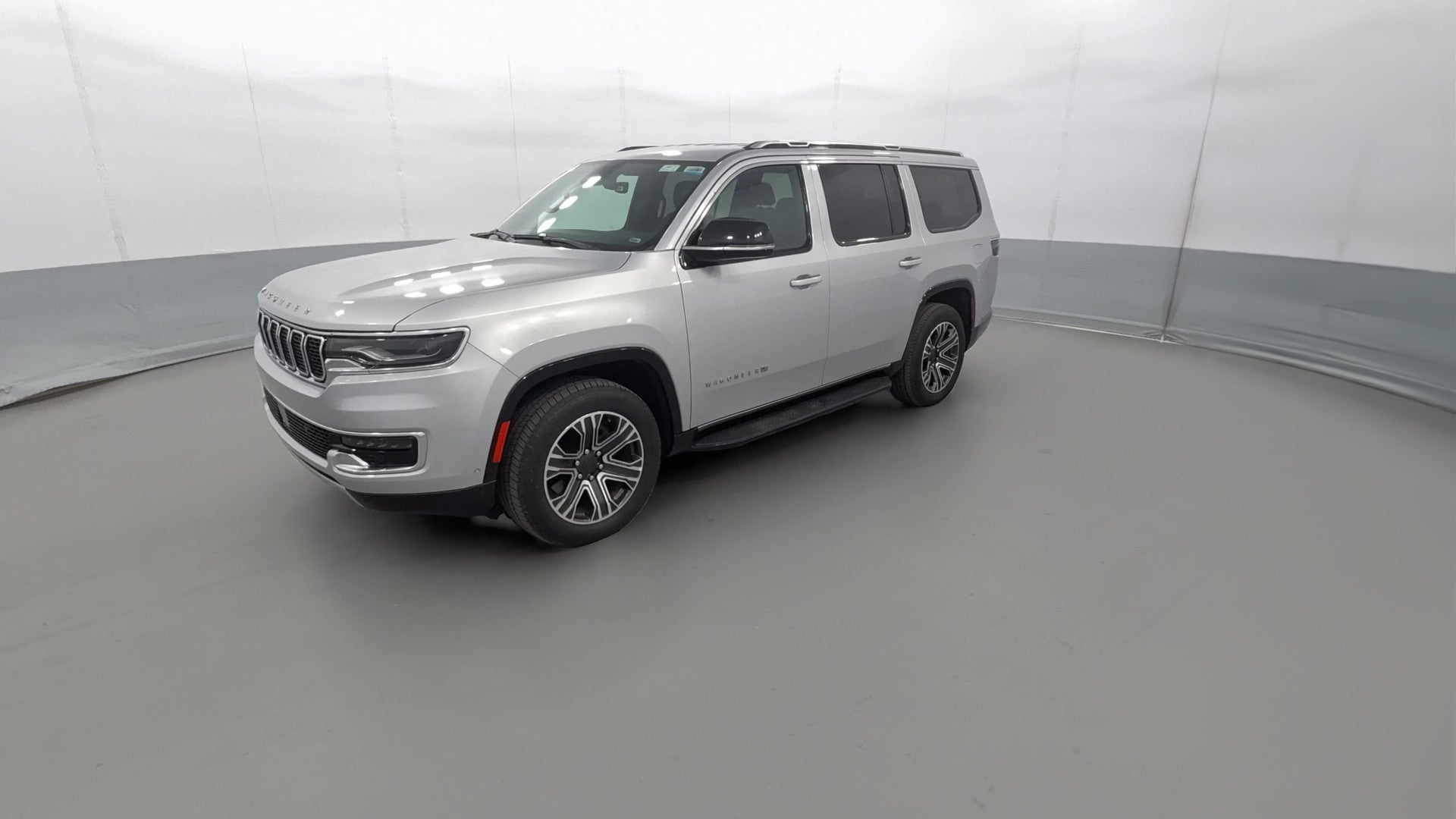 2024 Jeep Wagoneer vehicle photo
