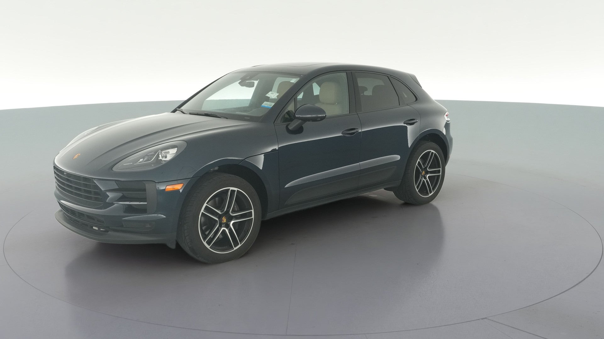 2021 Porsche Macan vehicle photo