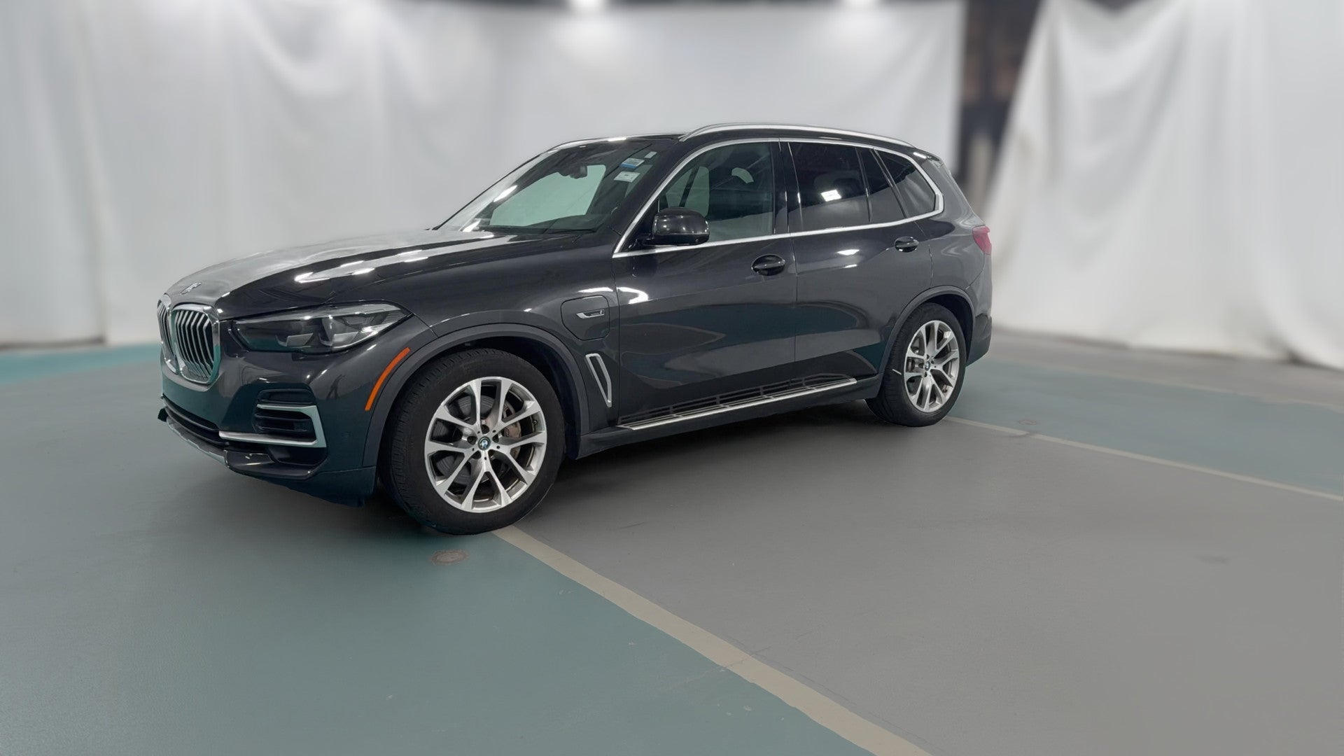 2023 BMW X5 vehicle photo