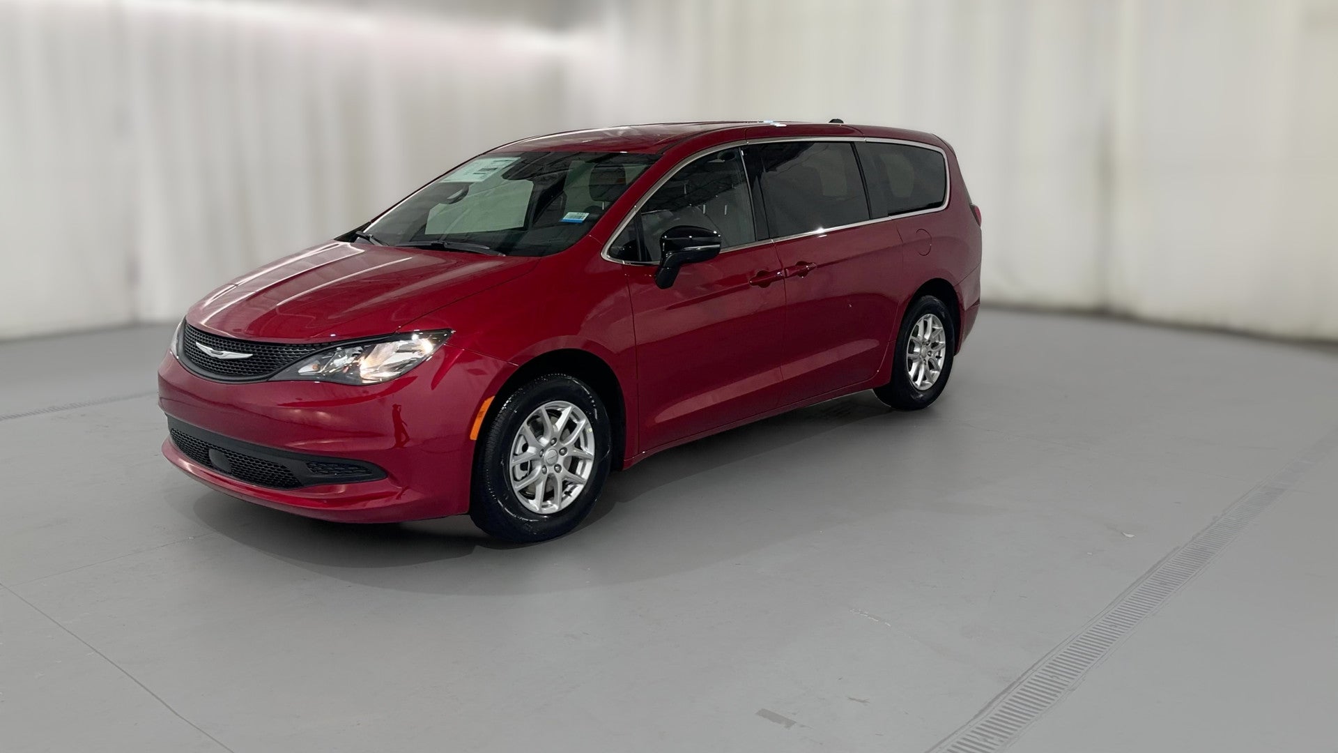 2027 Chrysler Pacifica vehicle photo