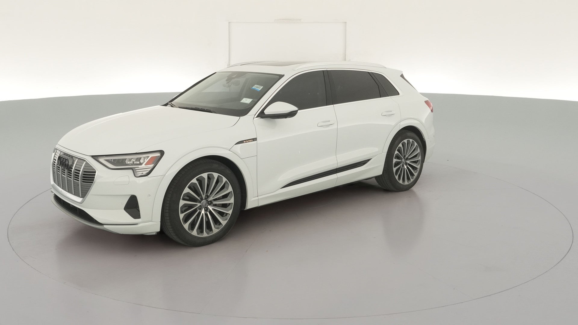 2019 Audi e-tron vehicle photo
