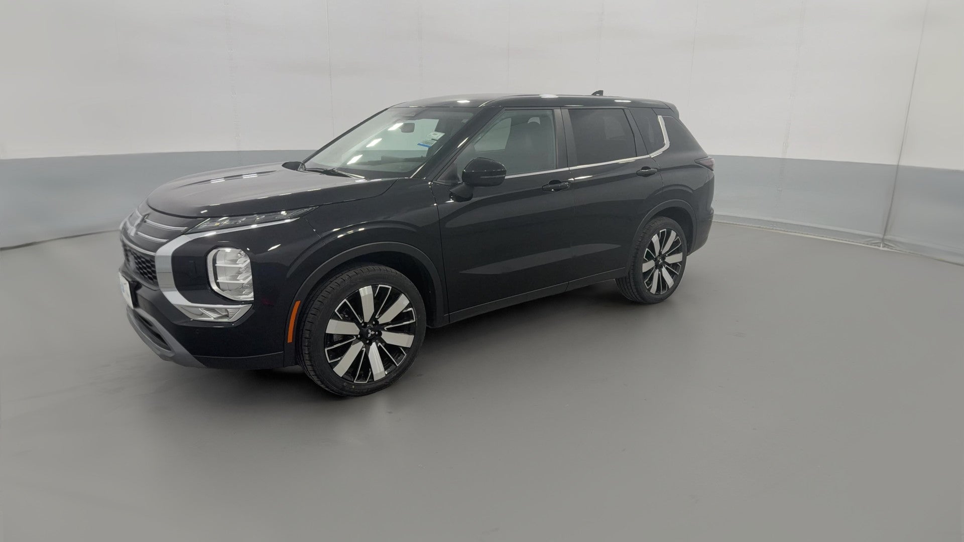 2025 Mitsubishi Outlander vehicle photo