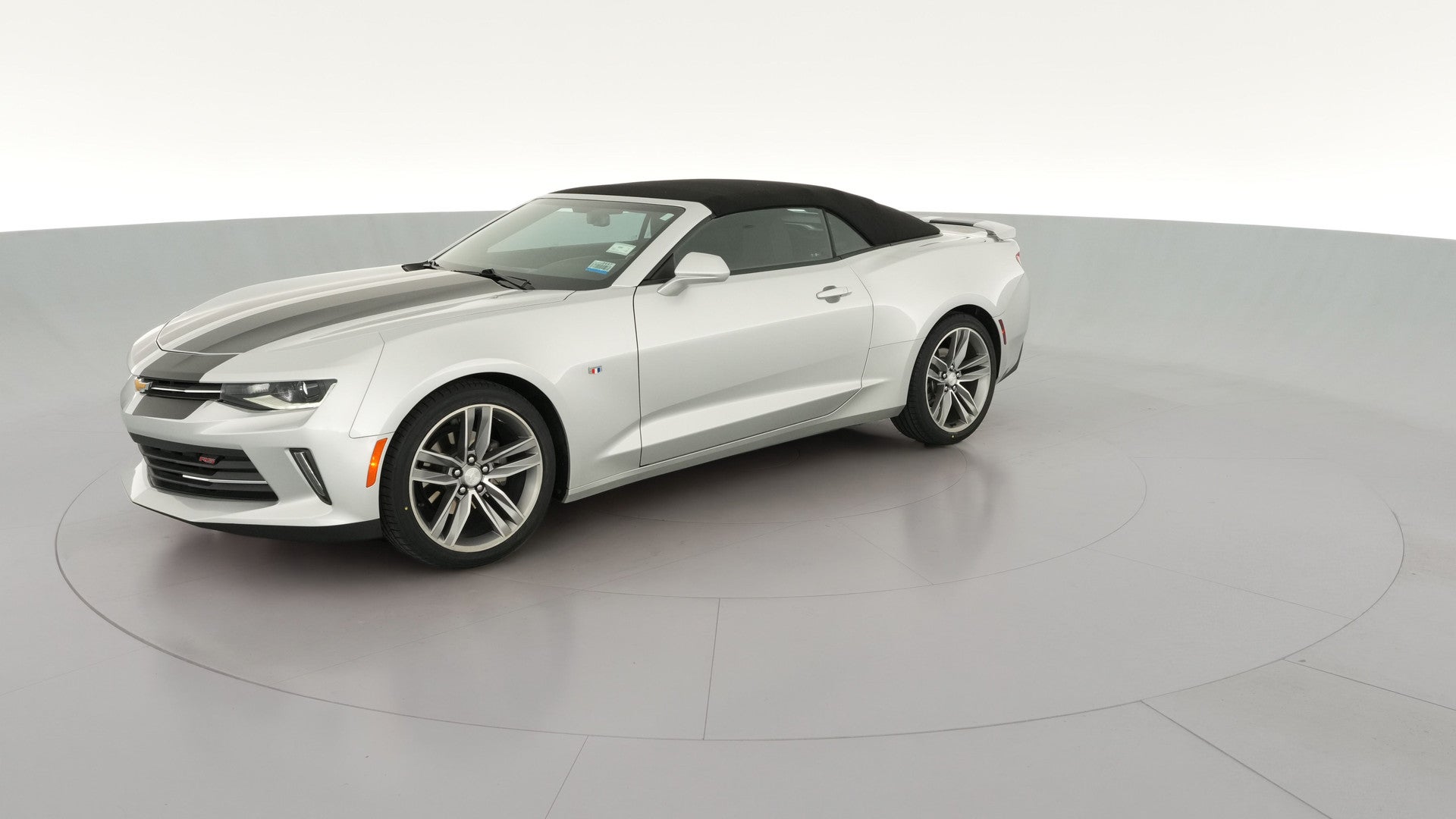 2018 Chevrolet Camaro vehicle photo
