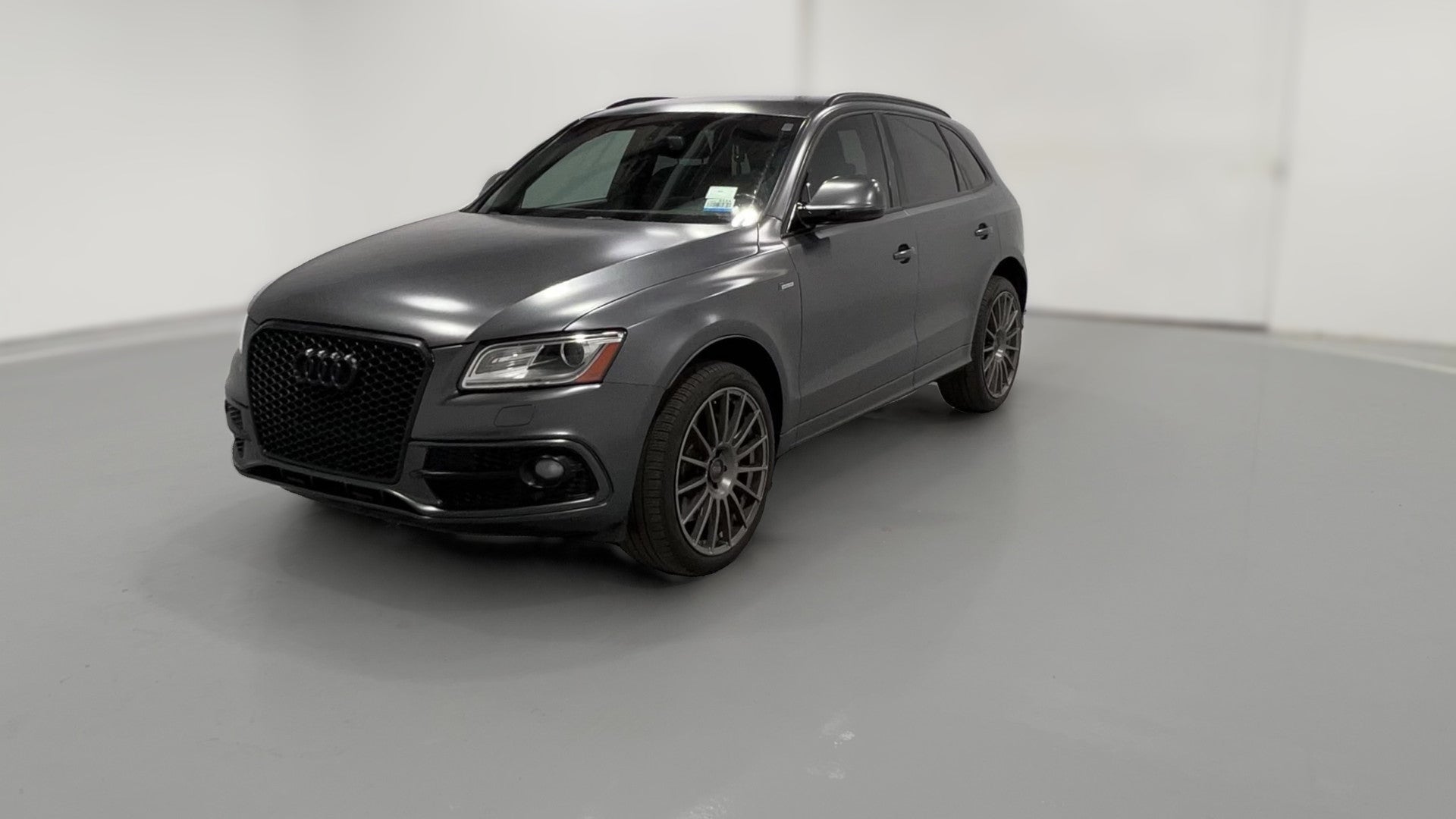 2016 Audi SQ5 vehicle photo