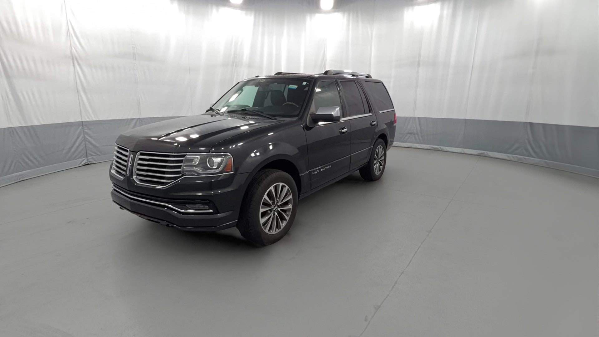 2015 Lincoln Navigator vehicle photo
