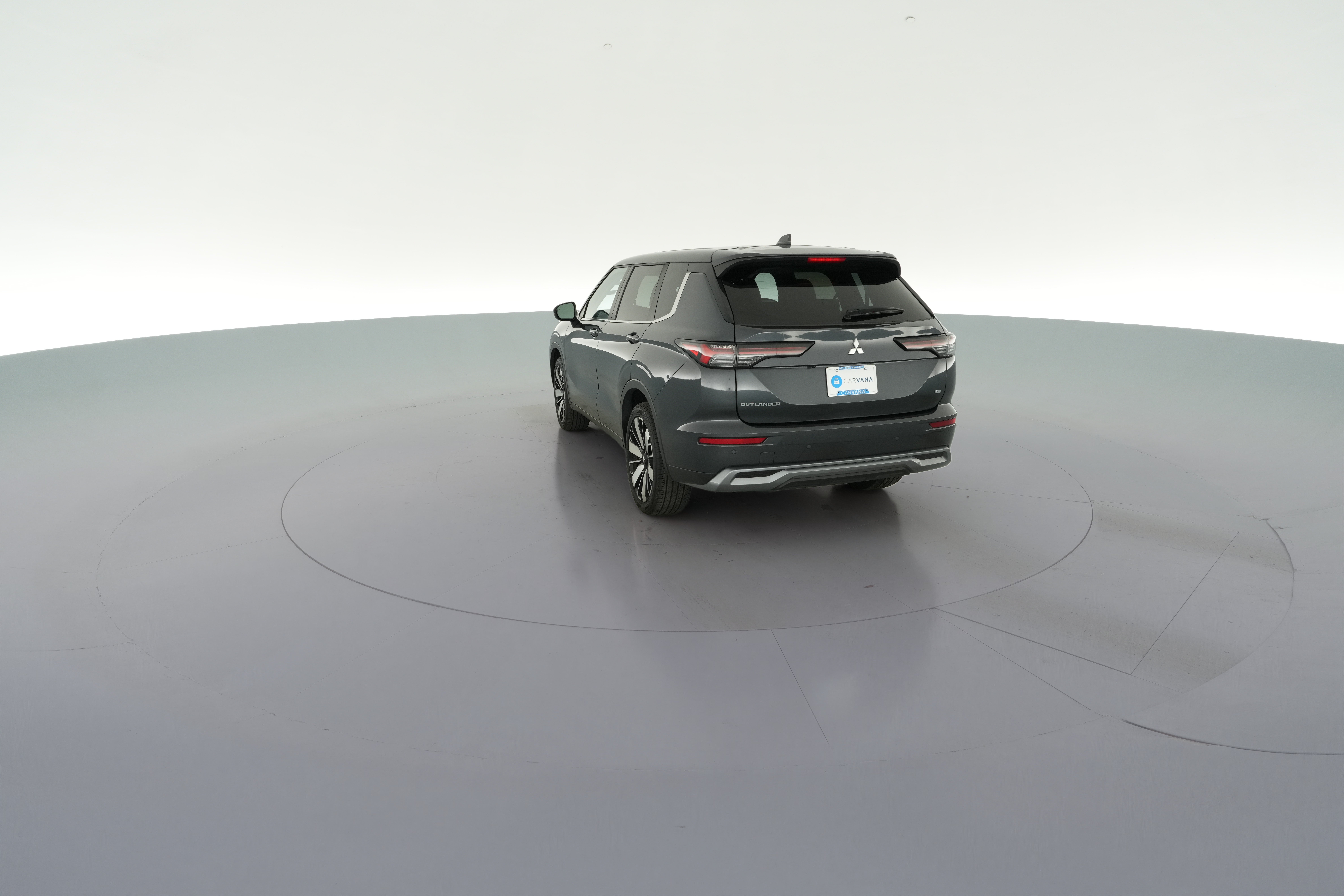 2025 Mitsubishi Outlander SE - Photo 34