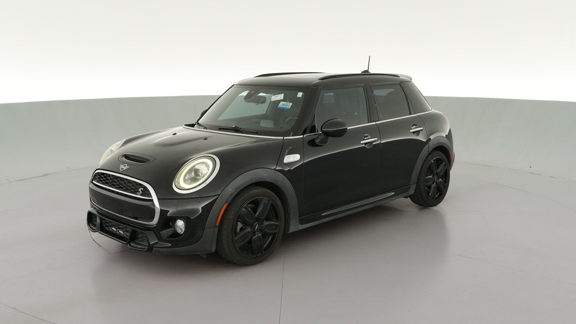 2019 MINI Hardtop 4 Door vehicle photo