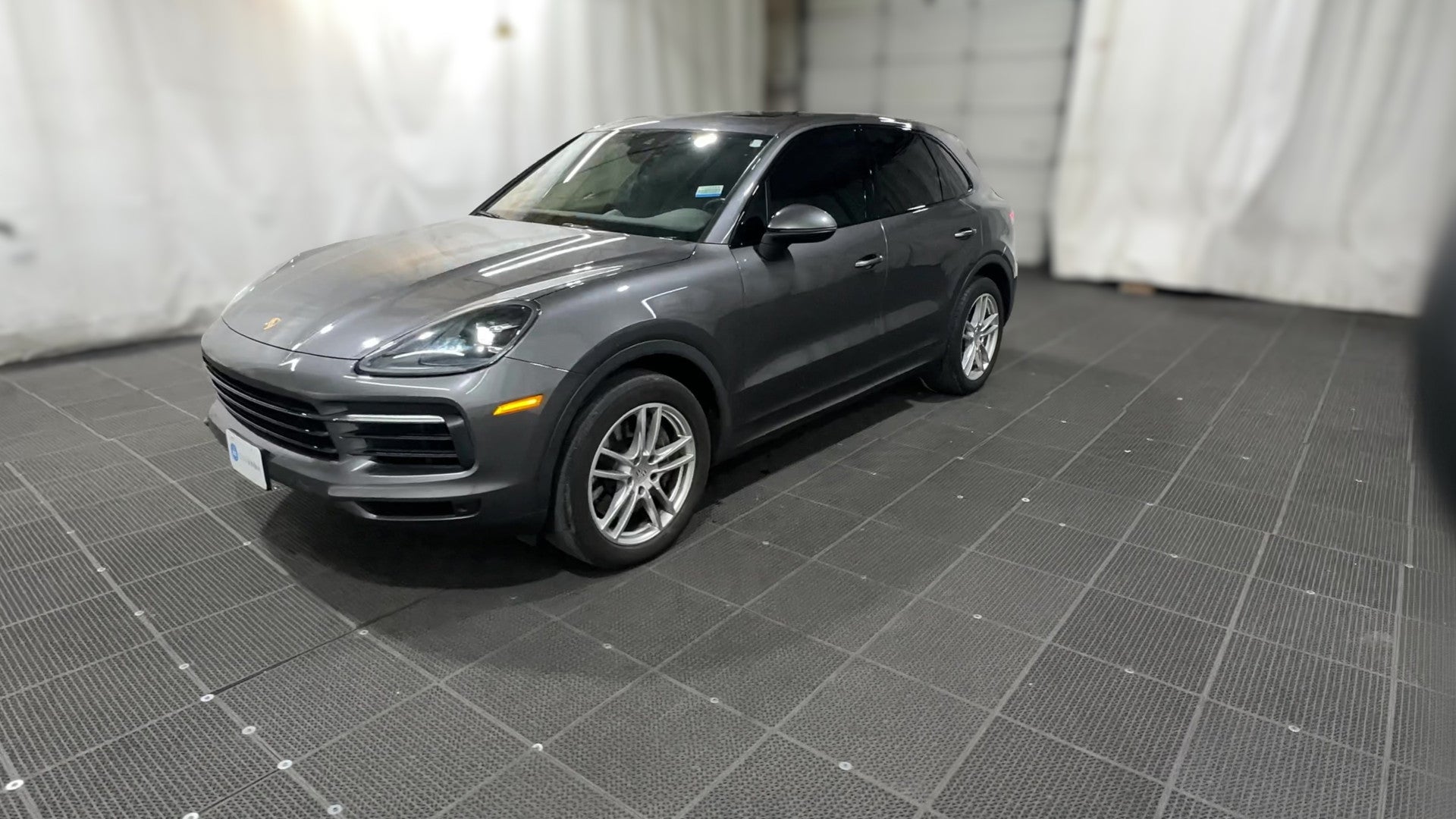 2021 Porsche Cayenne vehicle photo