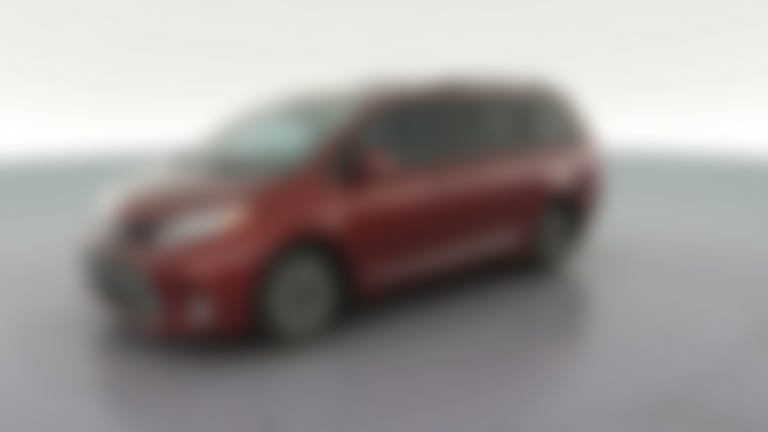 2019 Toyota Sienna vehicle photo