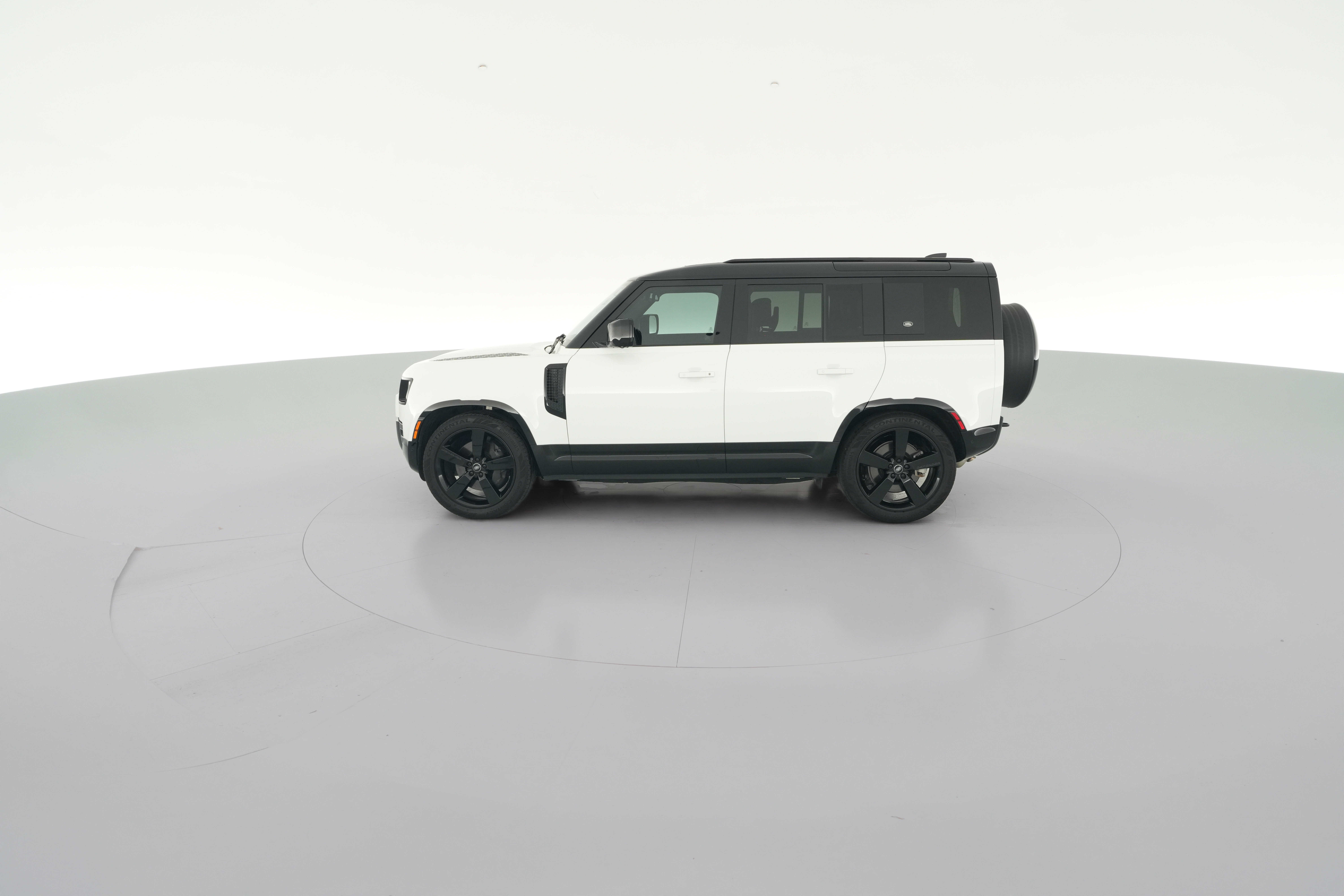 2024 Land Rover Defender X-Dynamic SE - Photo 28
